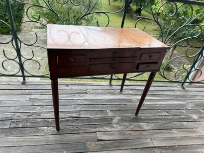 Small dressing table in veneered wood, the...