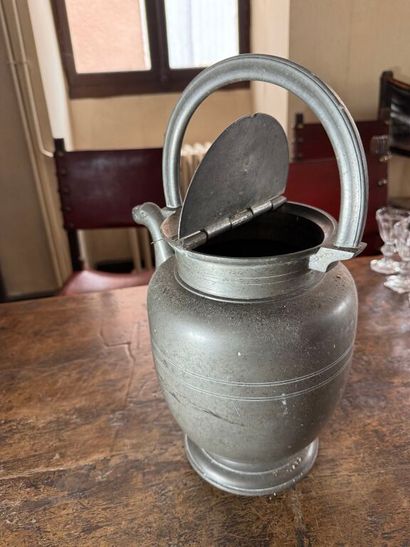 Strong pewter set from the 18th to the 20th...