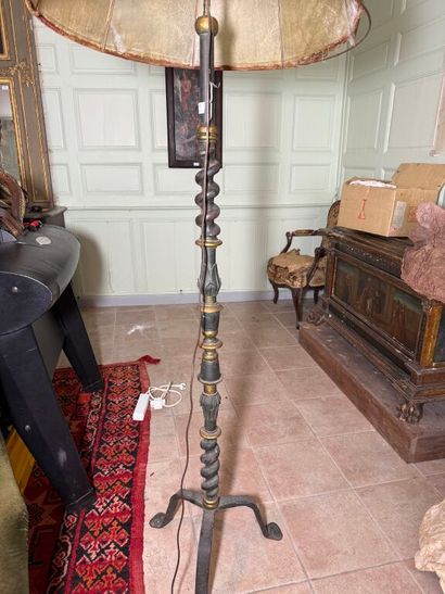 Wrought-iron floor lamp with baluster and...
