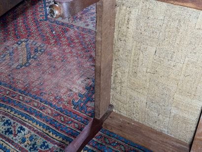 Living room set comprising: 
a suite of four...