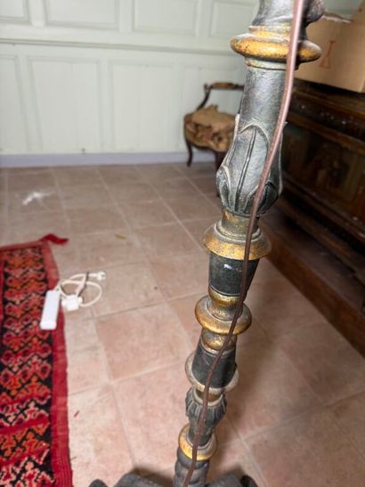 Wrought-iron floor lamp with baluster and...