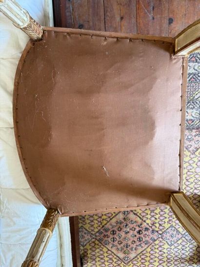 Paire de fauteuils à dossier plat en bois...