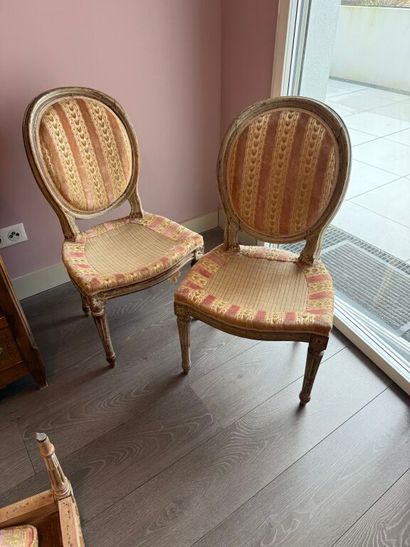 * Paire de chaises cabriolet d'époque Louis...