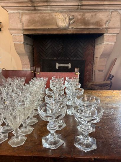 BACCARAT. Harcourt model.
Crystal set including:...
