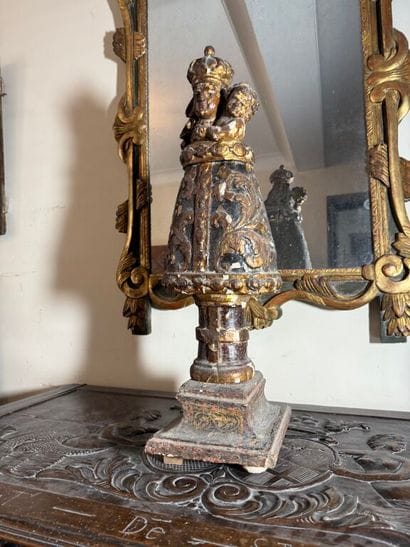 Virgin with mantle in wood carved in the...