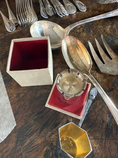 Silver-plated metal set including: 
- tower-shaped...