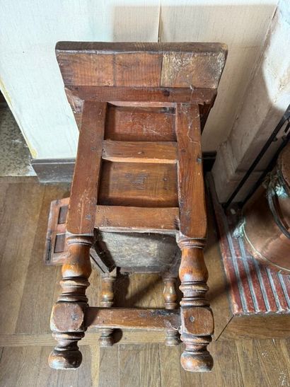 Small Louis XIII style rustic regional piece...
