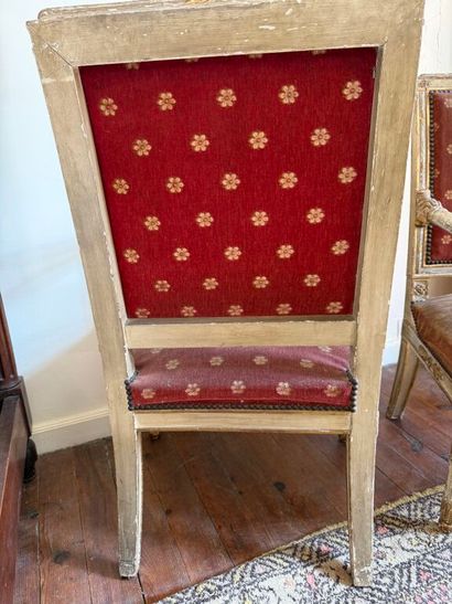 Paire de fauteuils à dossier plat en bois...