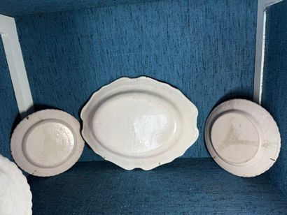 * Ceramic set including: 
- Auvillar. Oval...