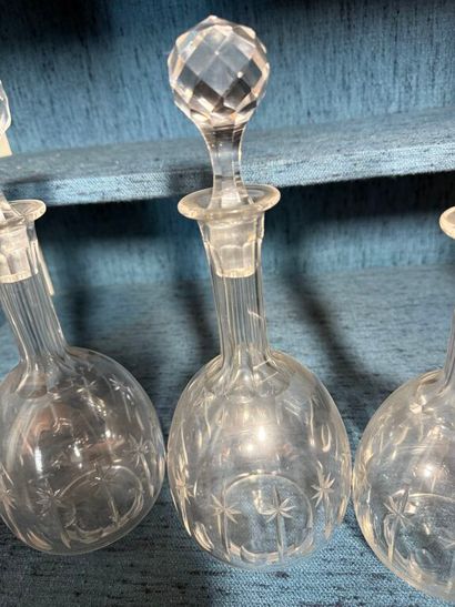 * Service à verres à cristal taillé à décor...