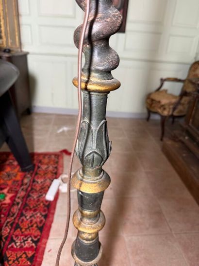 Wrought-iron floor lamp with baluster and...