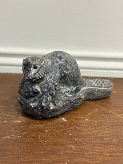 * ART INUIT. Ensemble de deux petites sculptures...