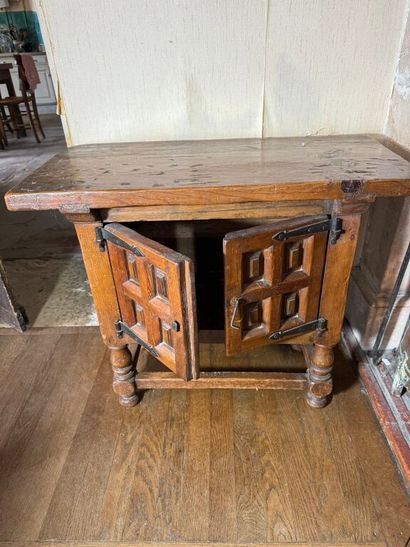 Small Louis XIII style rustic regional piece...