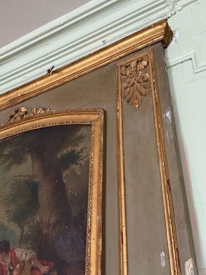 Moulded gilded and grey relacquered wood...