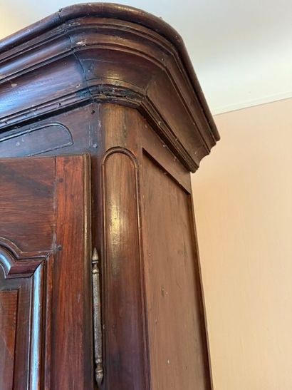 Large regional waxed and molded oak cabinet...