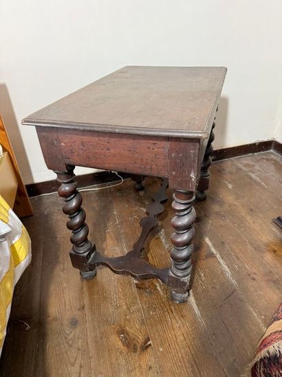 Petit bureau en bois naturel ouvrant par...