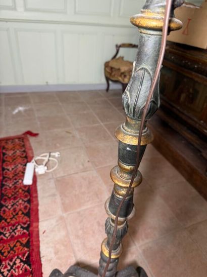 Wrought-iron floor lamp with baluster and...