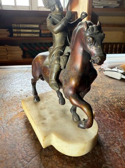 Musicien à cheval. 
Sculpture en bronze sur...