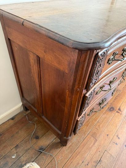 Commode à hauteur d'appui en bois naturel...