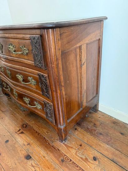 Commode à hauteur d'appui en bois naturel...