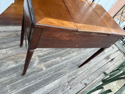 Small dressing table in veneered wood, the...