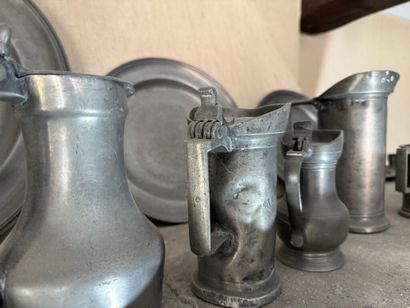 Strong pewter set from the 18th to the 20th...