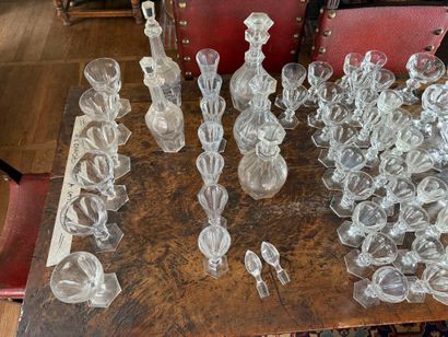 BACCARAT. Harcourt model.
Crystal set including:...