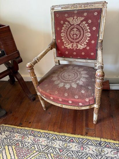 Paire de fauteuils à dossier plat en bois...