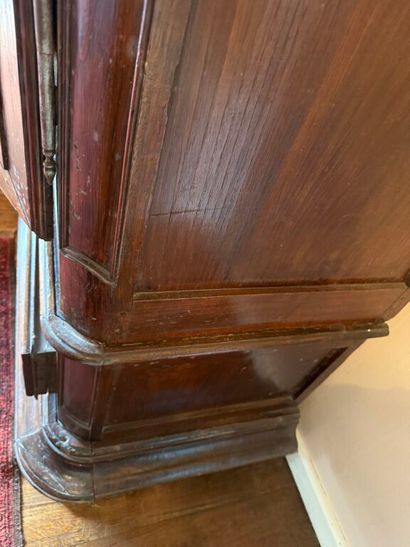 Large regional waxed and molded oak cabinet...
