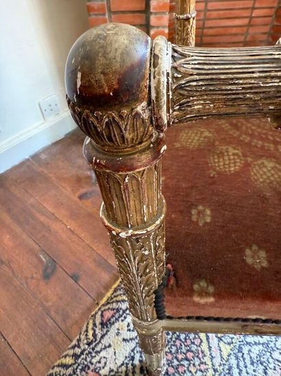 Paire de fauteuils à dossier plat en bois...