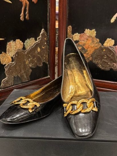 BARBARA BUI. 

Paire d'escarpins plats en...