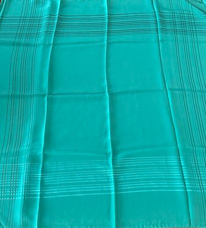 Lot de 5 foulards vintage en soie imprimée,...