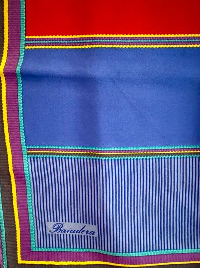 Lot de 5 foulards vintage en soie imprimée,...