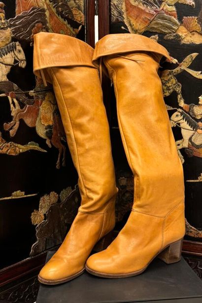 CHRISTIAN DIOR Boutique

Paire de cuissardes...
