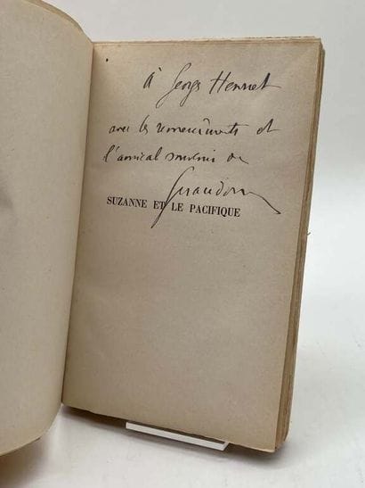 GIRAUDOUX, Jean. Suzanne et le Pacifique.
Published...