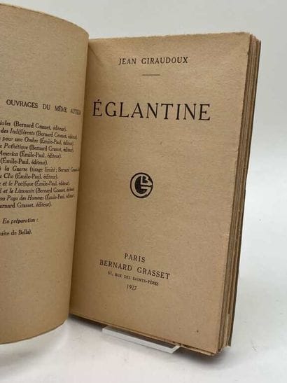 GIRAUDOUX, Jean. 3 first editions with dispatches.

Collection...