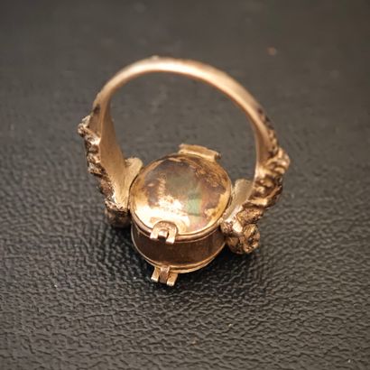 Monture de bague en argent 800‰ destiné à...