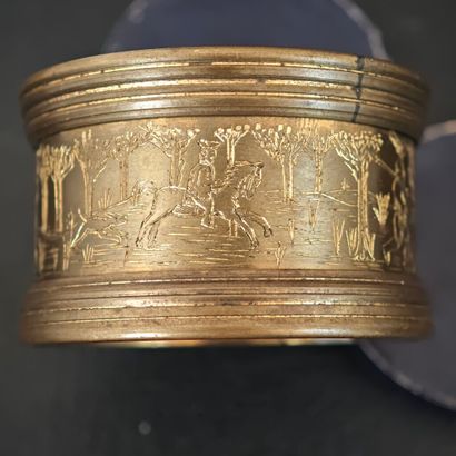 Rare pendulette de table de type cylindrique...