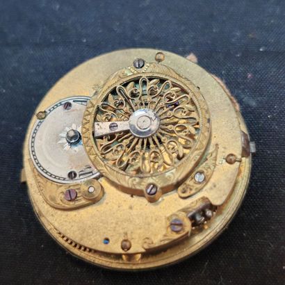 Mechanical movement, silver dial with moiré...