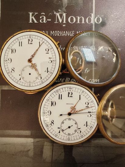 Set of two striking pocket regulators, one...