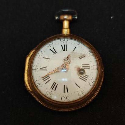 Onion pocket watch in gilded metal (back...