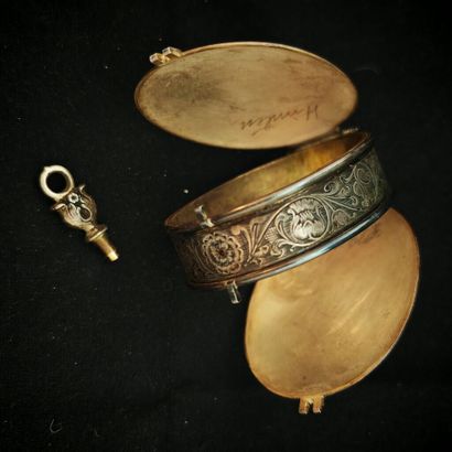 Rare boîte de montre dans le goût de la Renaissance...
