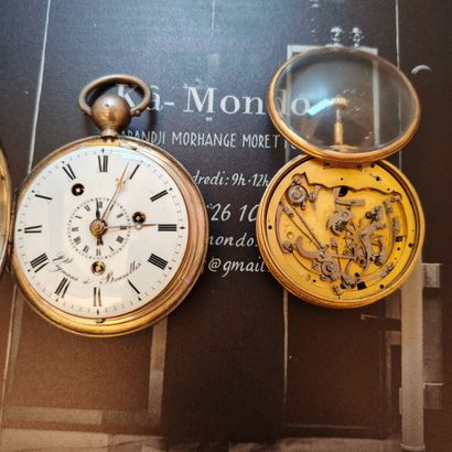 Set of two travel watches, Belgium, Brussels,...