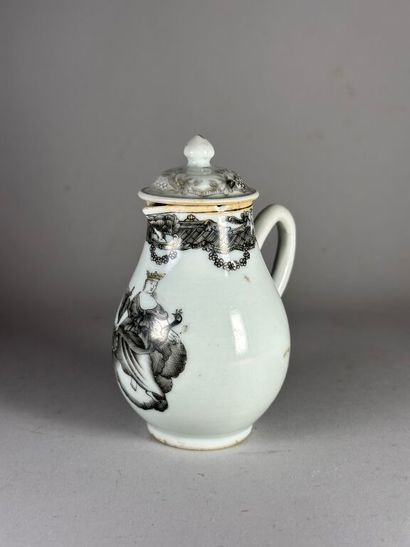 CHINA, Compagnie des Indes.
Small porcelain...