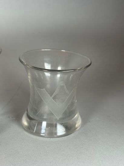 18th and 19th centuries.
Engraved glass lot...