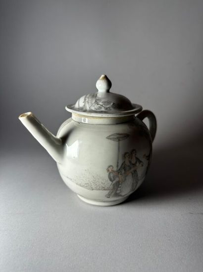 CHINA, Compagnie des Indes.
Porcelain globular...