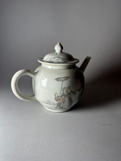 CHINA, Compagnie des Indes.
Porcelain globular...