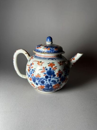 CHINA, Compagnie des Indes.
Porcelain globular...