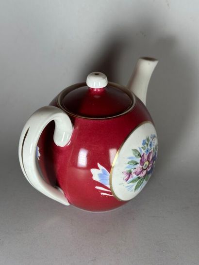 RUSSIA.
Porcelain cookie bowl decorated with...