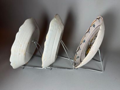 NEVERS. 18th century.
Set of six earthenware...